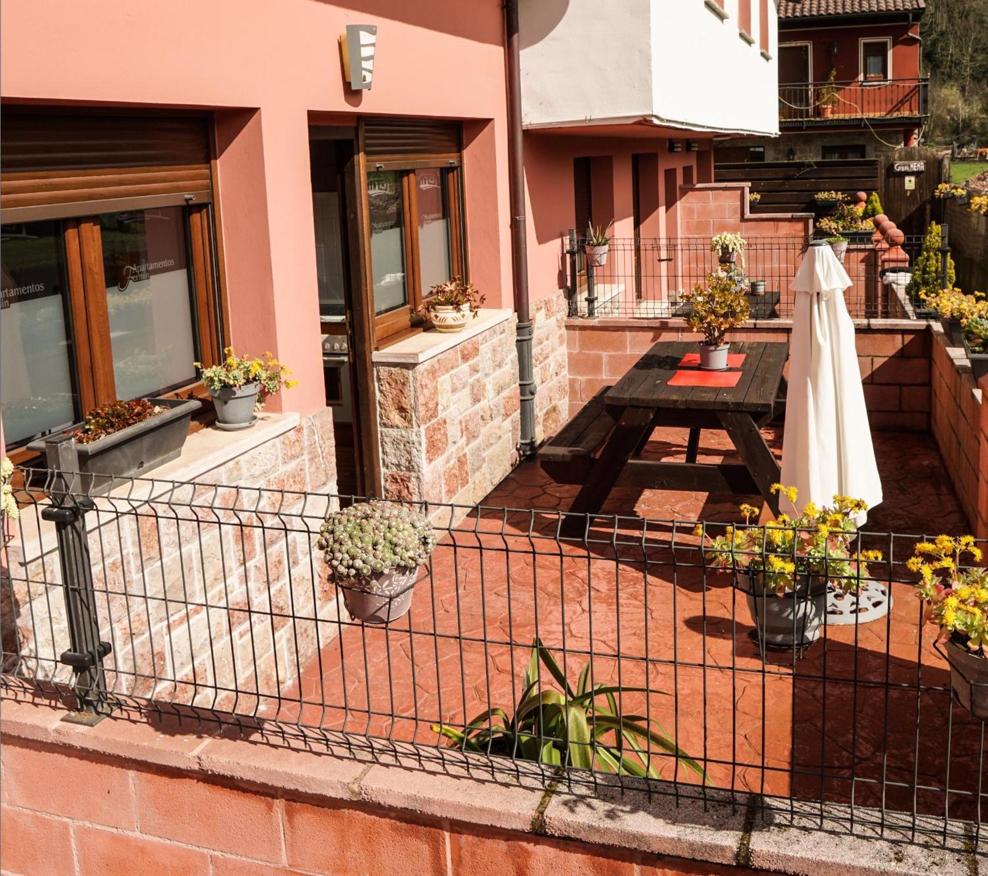 Apartamentos Fermin Onís Exteriör bild